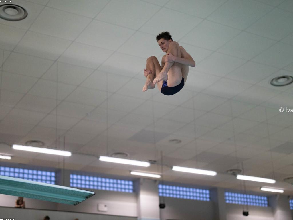 ការប្រកួតកីឡាមុជទឹក: ការរៀននិងកែលម្អសមត្ថភាពរបស់អ្នកប្រកួត